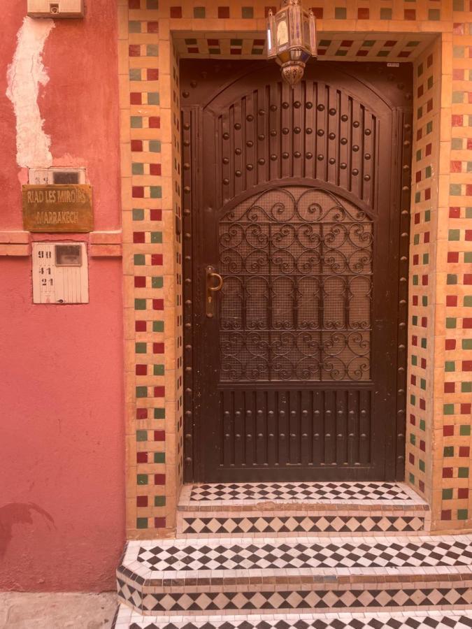 Riad Les Miroirs Marrakesh Exterior foto